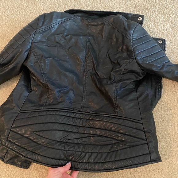 BLANK NYC FAUX LEATHER MOTO JACKET - Picture 3 of 6